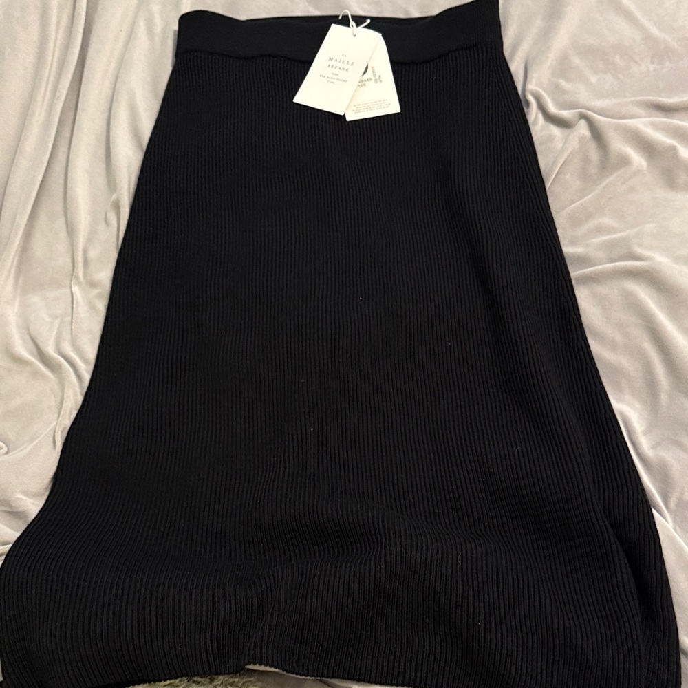 Sezane Naelle Black Ribbed Pencil Skirt! Never worn!